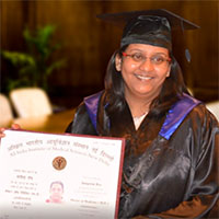 Dr Sangeeta Ray cataract & iol specialist